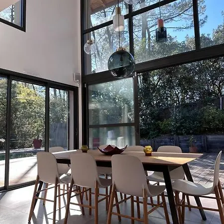 아파트 Magnifique Avec Piscine Et Jaccuzziii