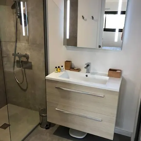 아파트 Magnifique Avec Piscine Et Jaccuzziii 세노스