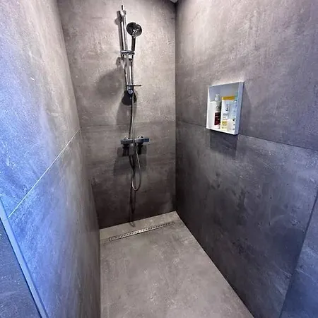 Magnifique Avec Piscine Et Jaccuzziii 아파트