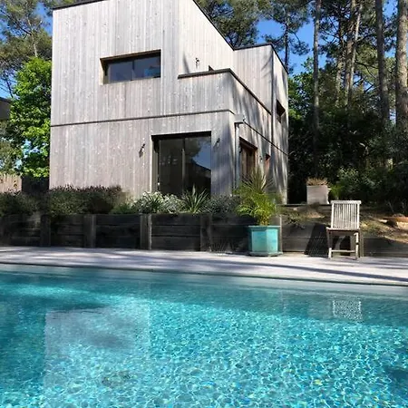 Magnifique Avec Piscine Et Jaccuzziii 세노스